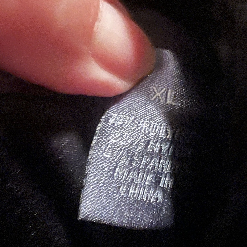 Hillary & Hanson Black Women’s Blouse SZ XL - Picture 2 of 3